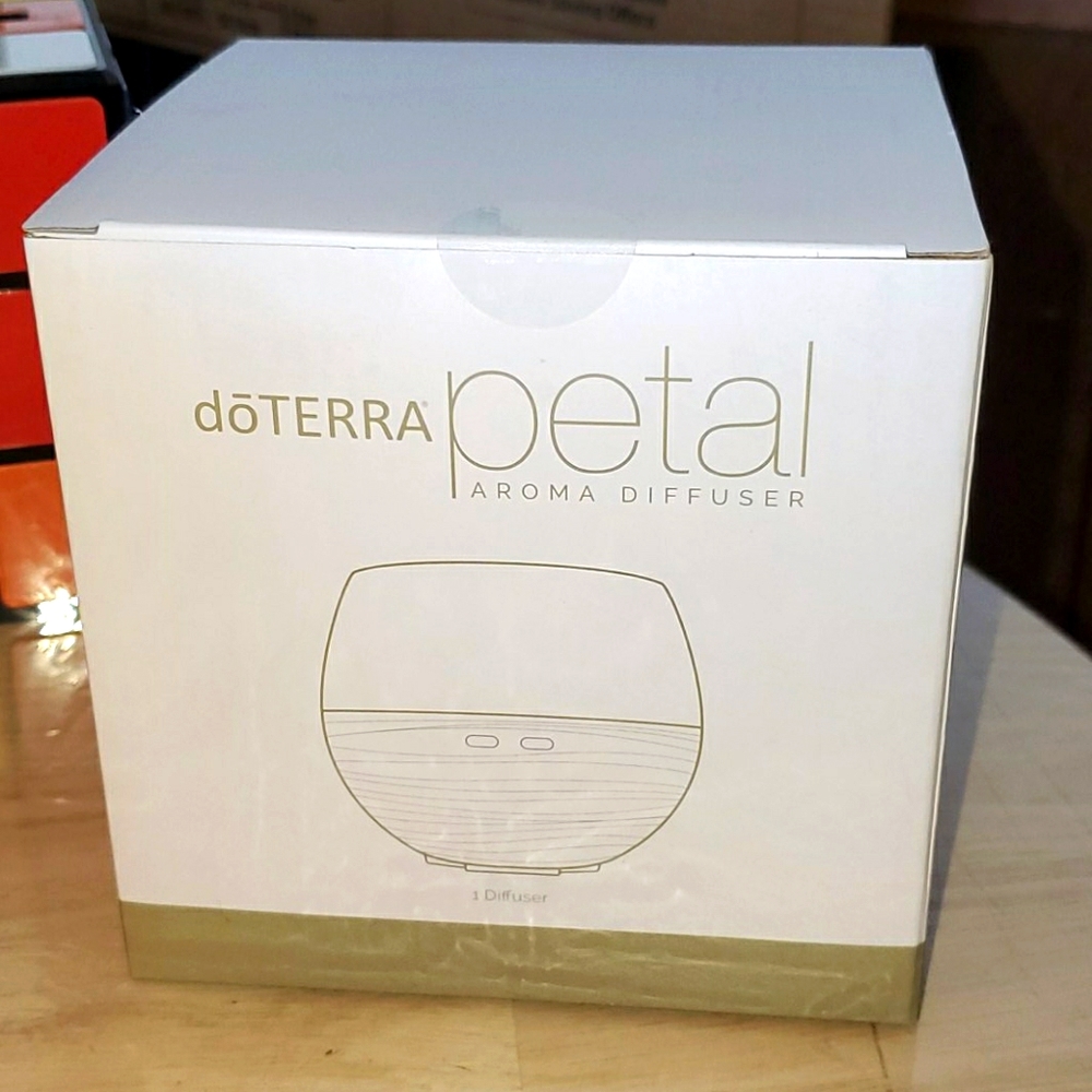 BNIB DoTerra Petal Aroma Diffuser